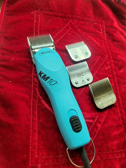 Потужна машинка для стрижки собак