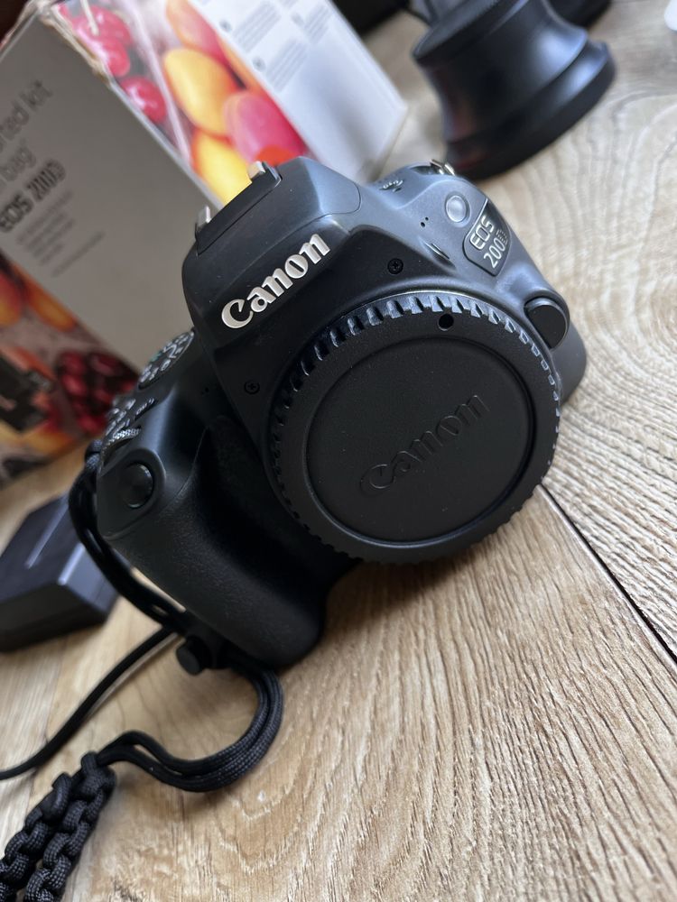 Canon EOS 200D + 2 obiektywy + akcesoria – Zestaw idealny na start!