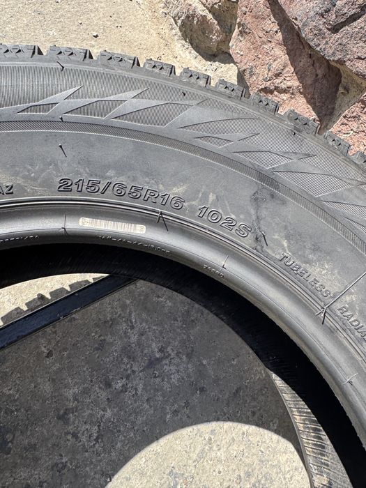 215/65R16 Bridgestone Blizzak ICE 2шт