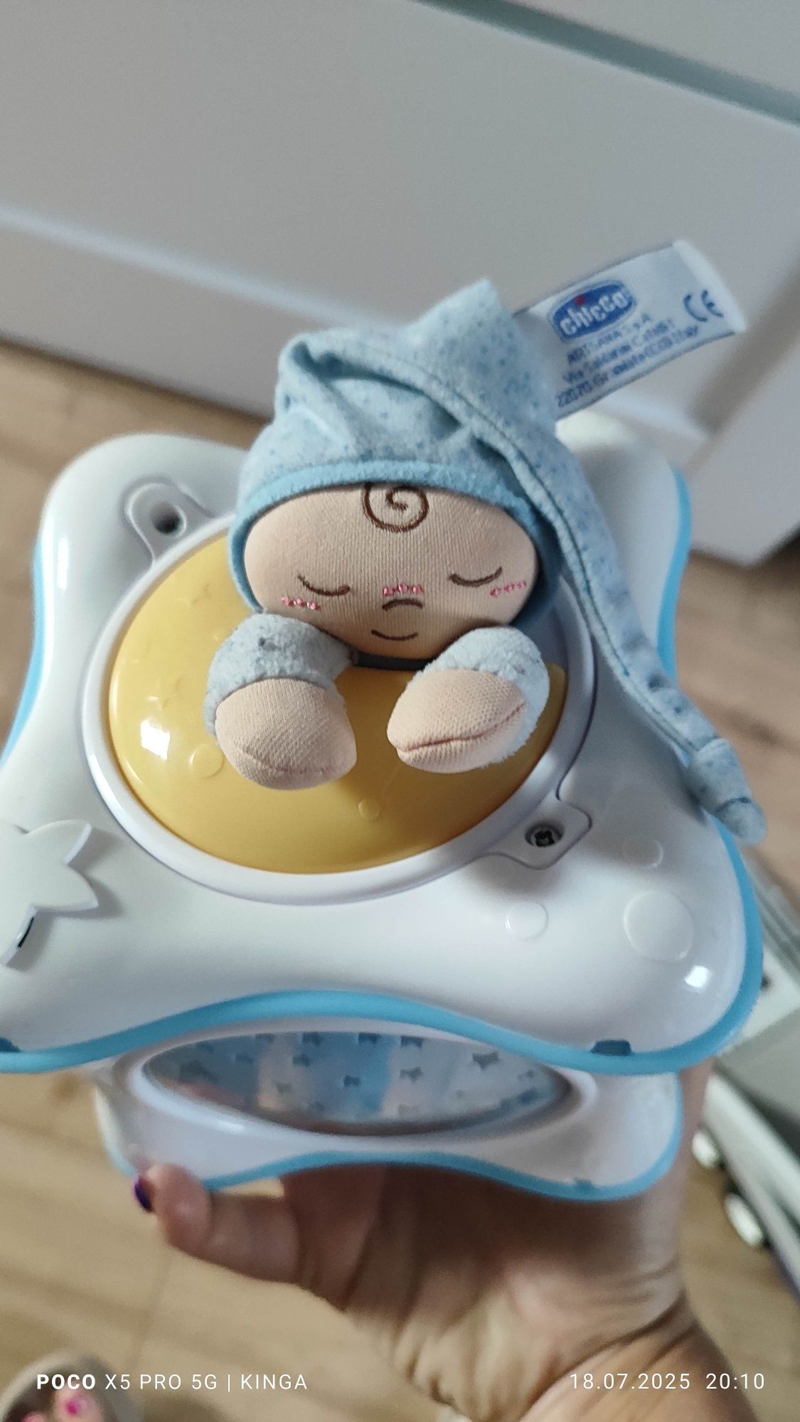 HIT Usypiacz projektor gwiazd kołysanki lampka nocna kolory Chicco 12+