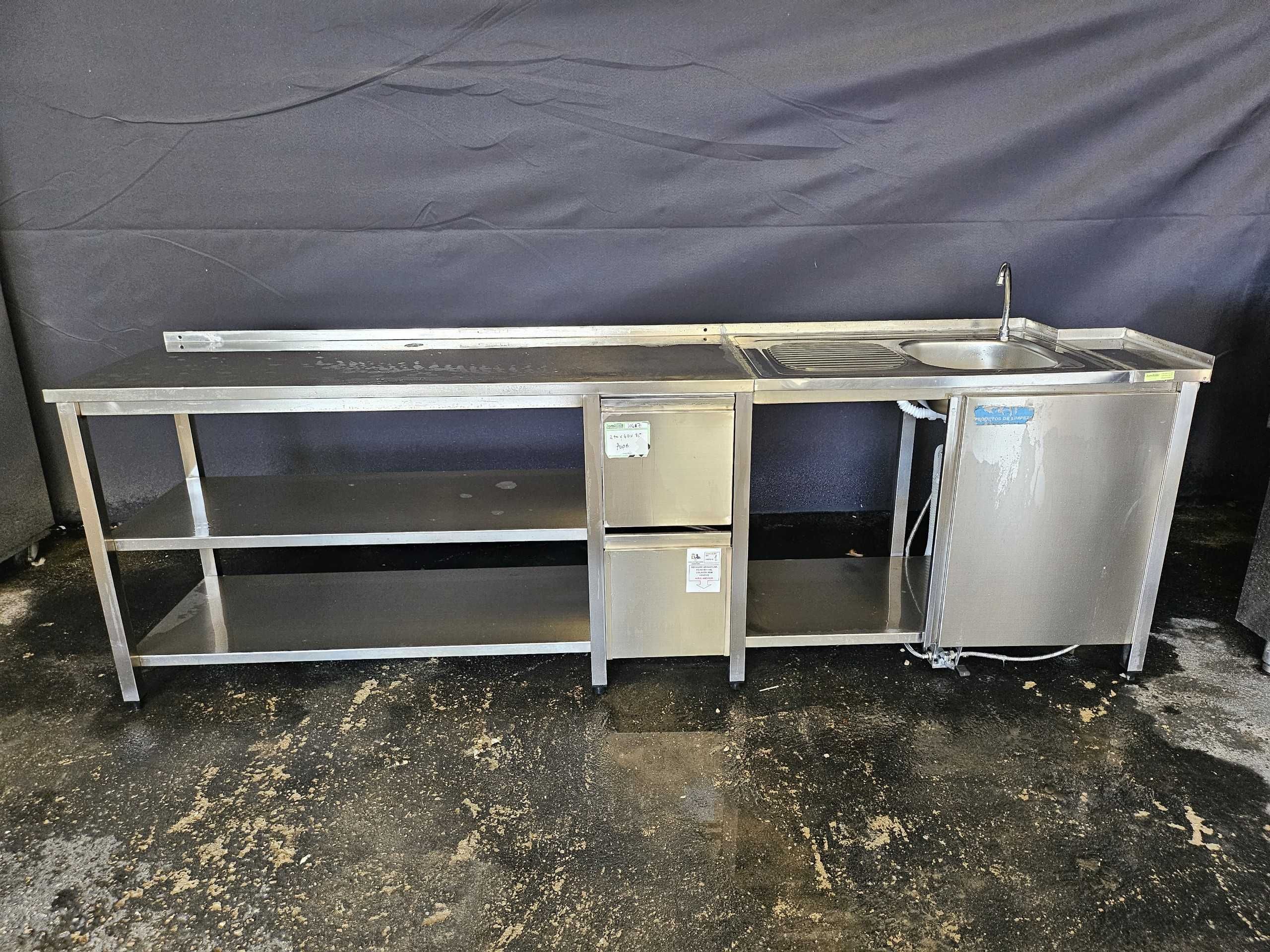 Bancada em inox para cafetaria