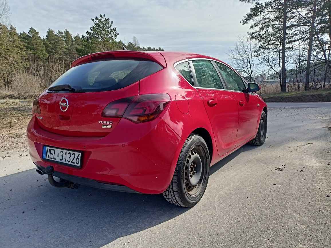 **Opel Astra J 1.4T EcoFlex Cosmo LPG**