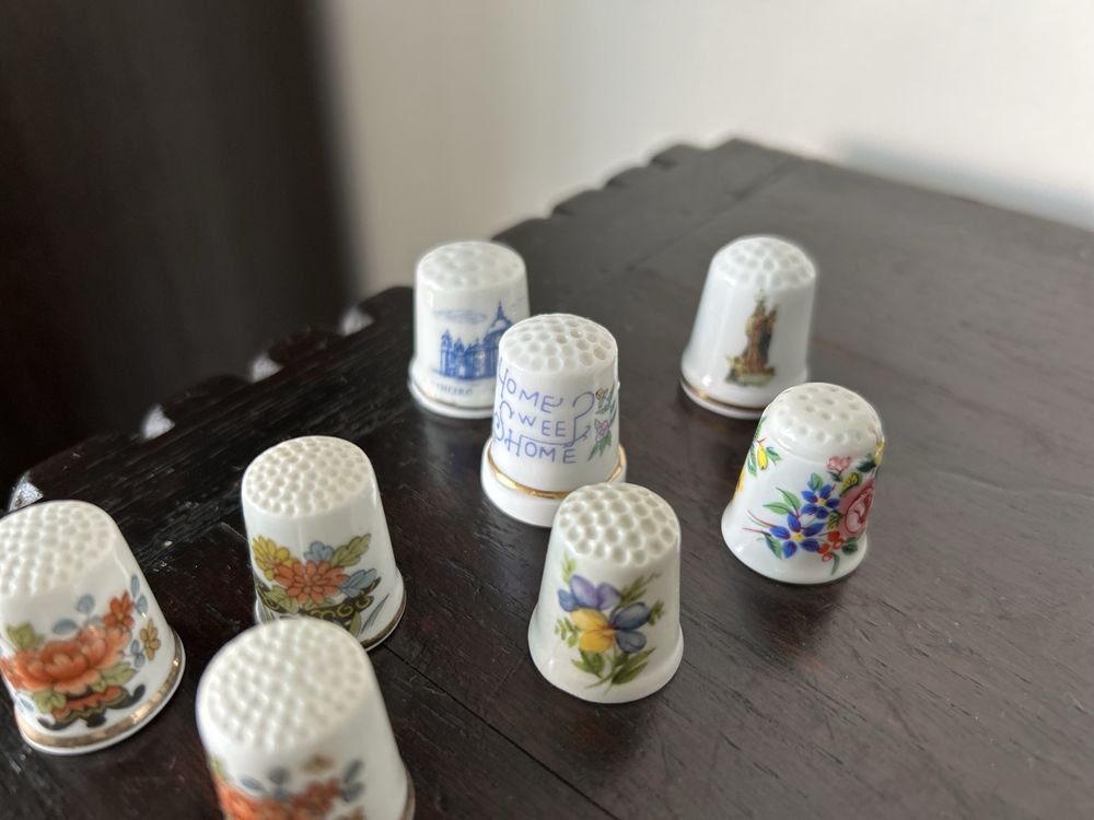 11 Dedais procelana tema flores e outros.