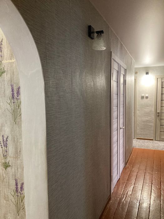 Квартира 4-кімнатна на болгарах