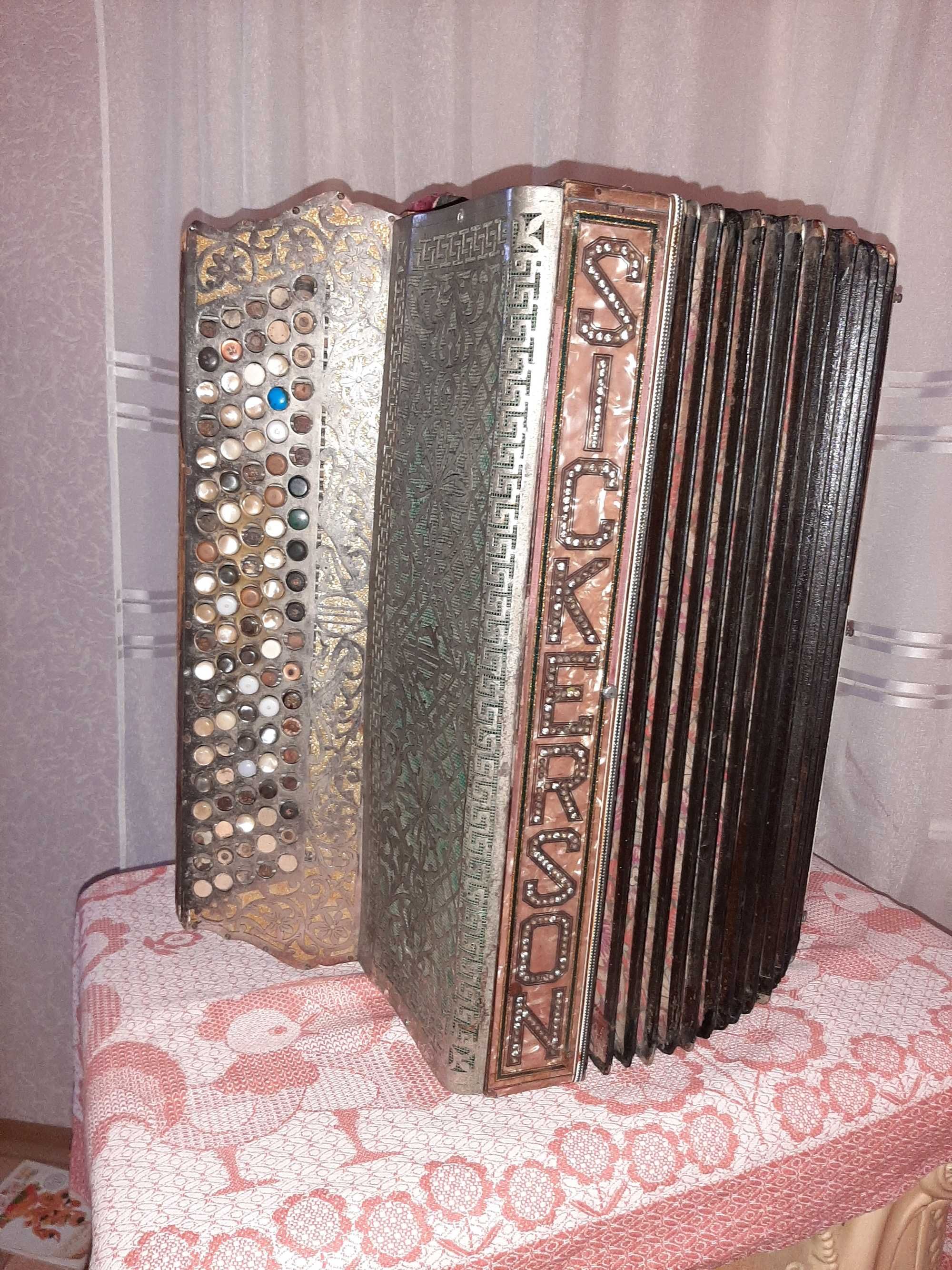 Раритетный итальянский баян