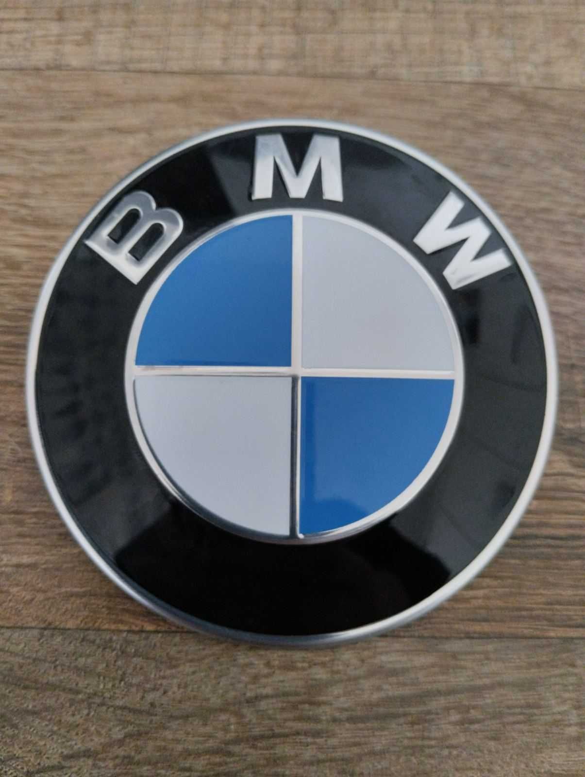 Емблема Шильдик BMW 82 74 мм. серія Е F G оригінал, Австрія