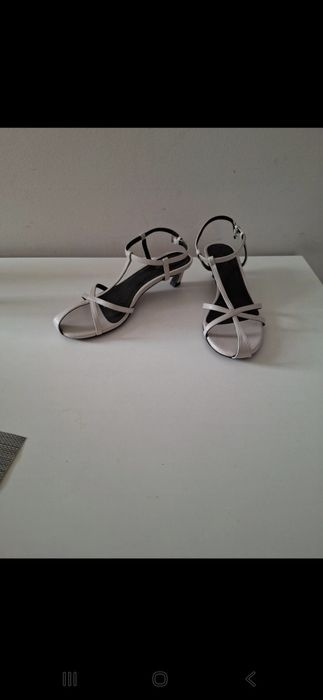 Sandálias Massimo Dutti