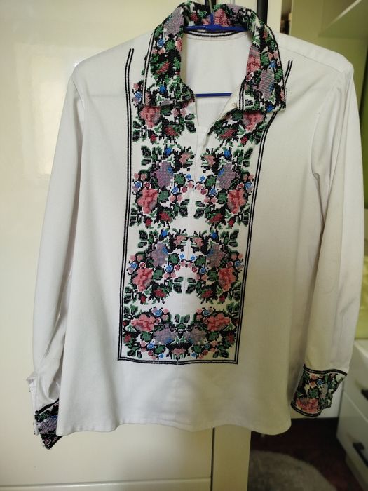 Вишиванка бісером