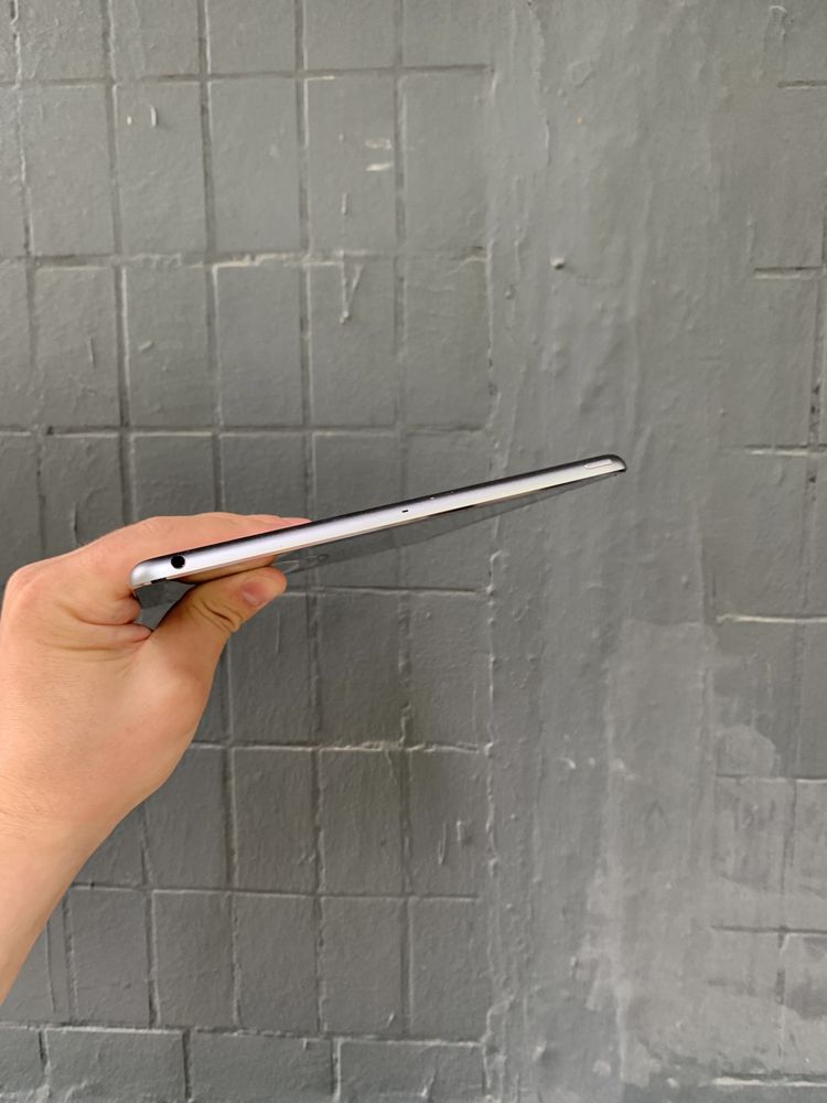 Оригінальний iPad Air 1 16Gb Wi-Fi Space Gray Айпад Планшет Apple