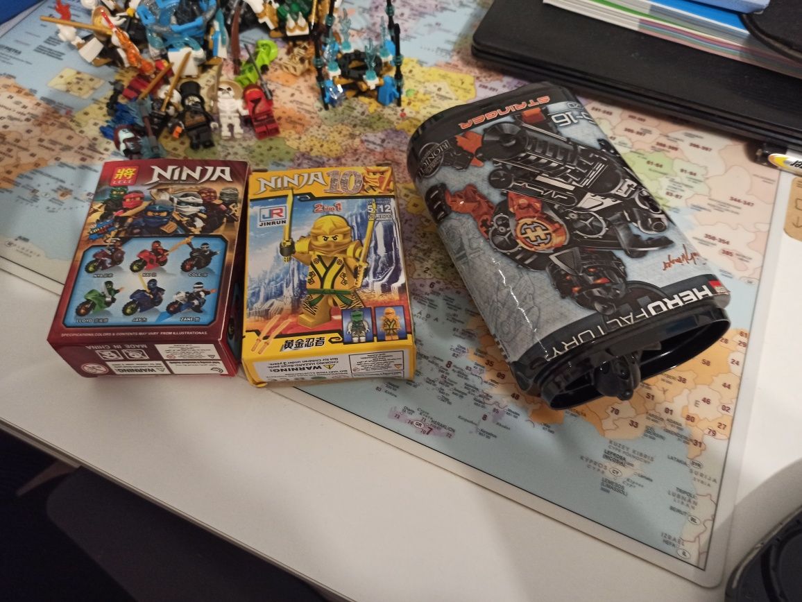 Lego ninjago figurki oraz opakowania