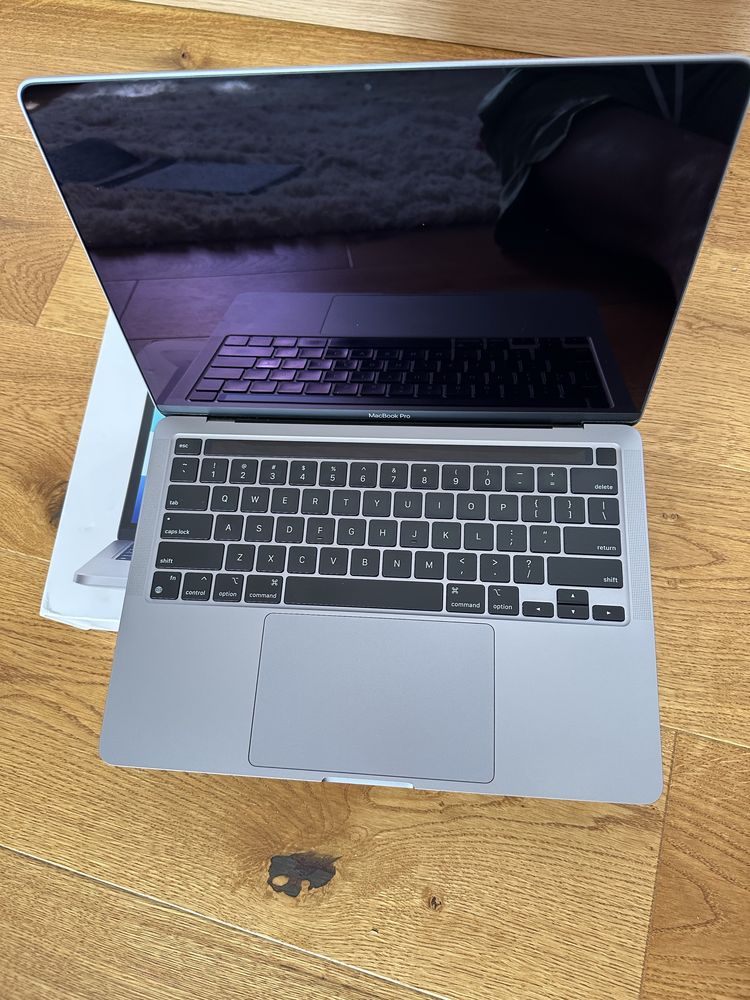 Macbook Pro m1 (8/256) стан ідеальний