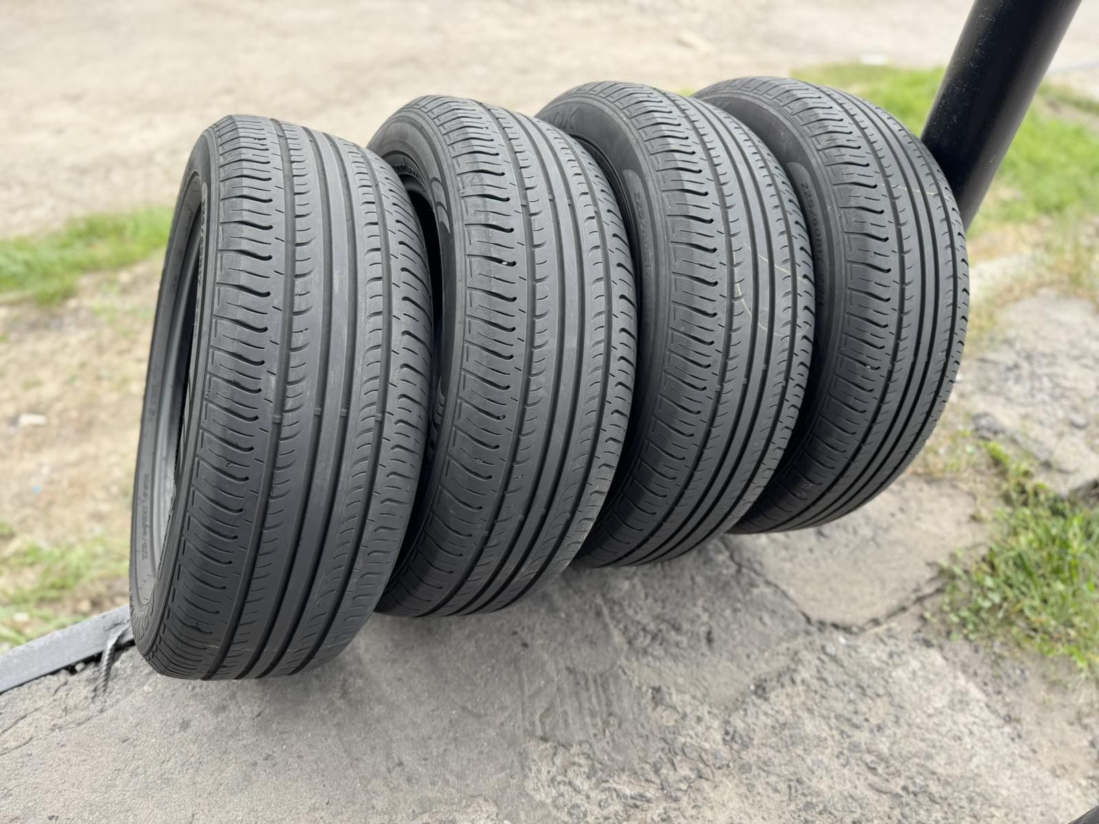 Літні шини Hankook 225/60 R17