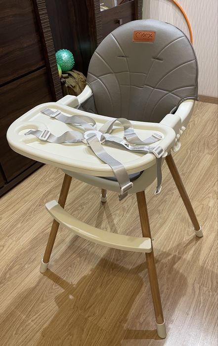 Стільчик стілець для годування MoMi Reki