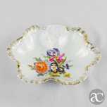 Aneleira / covilhete em forma de folha Porcelana V & A