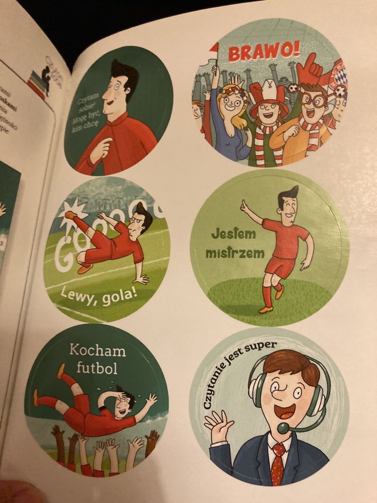 Lewy, gola! Ksiazka z naklejkami Robert Lewandowski