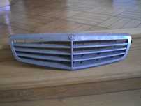 Mercedes C-Klasa W204 ATRAPA GRILL