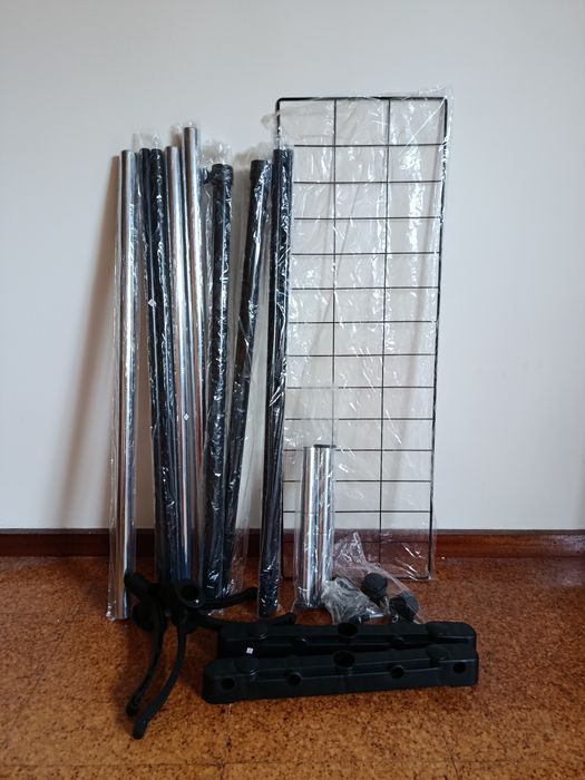 Charriot Roupa com prateleira e rodas removíveis