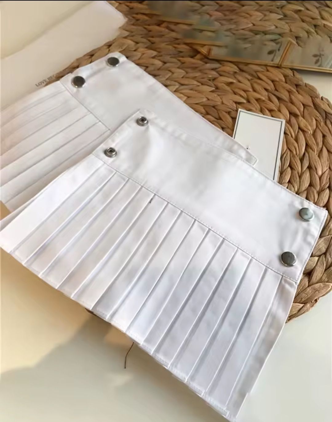 Манжеты рукава белые