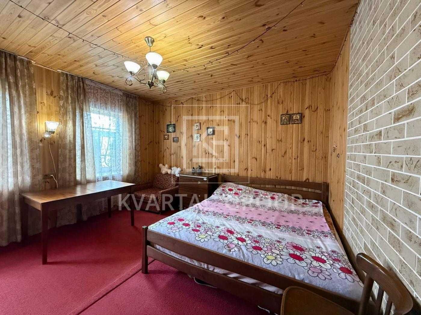 Продаю будинок з ремонтом у м. Малин, 71,3 м², 8 соток