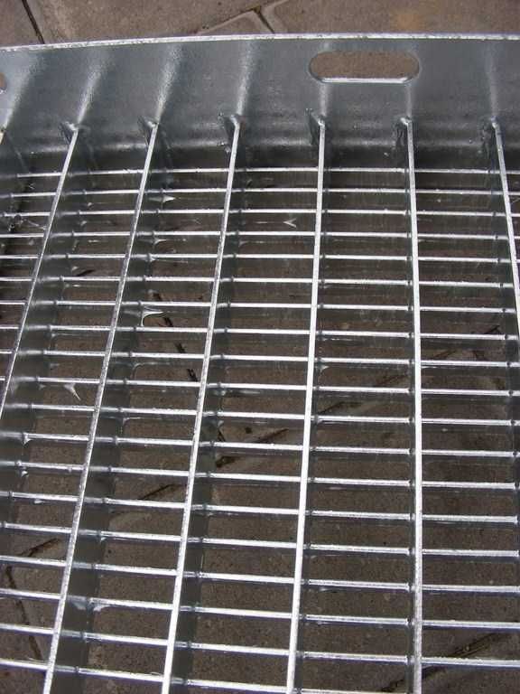 Nowość !! Stopnie metalowe drobne oczko 34x11 800x270mm /Gorlice!!