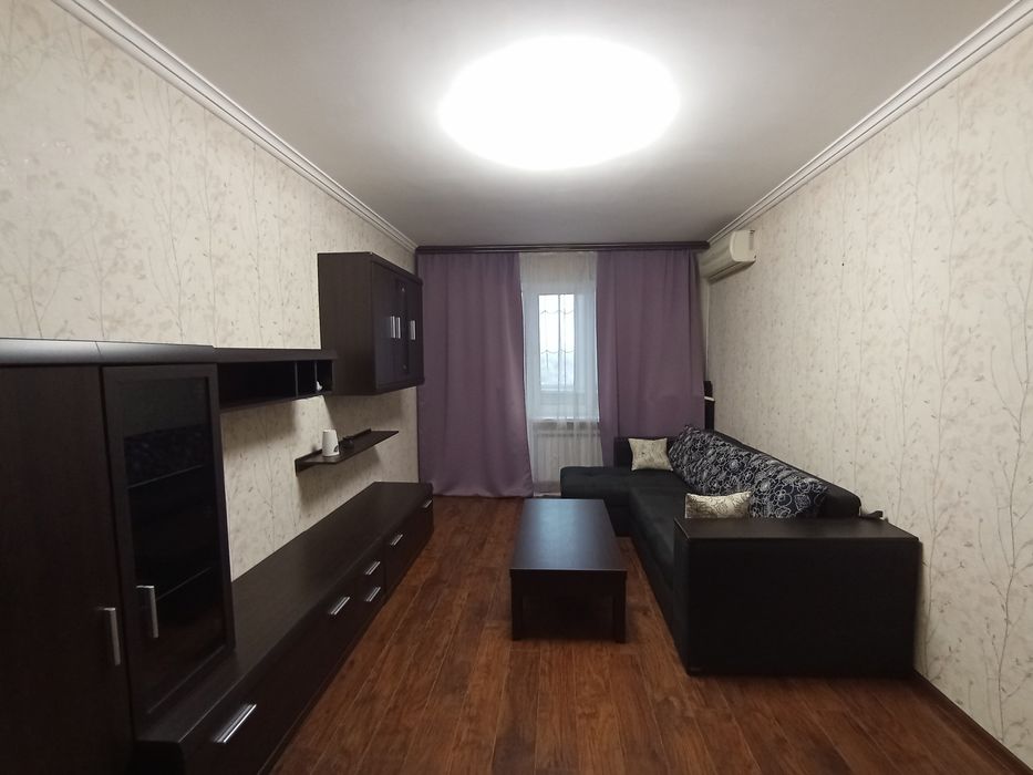 Здам в довгострокову оренду 2-х к.квартиру на Семена Палія.