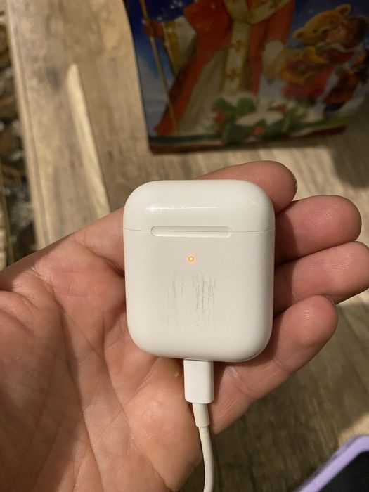 Продам кейс для airpods 2