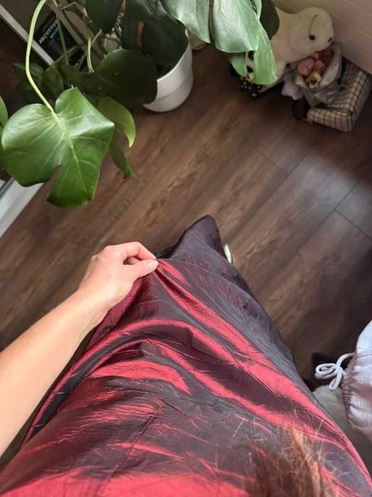 Bordowa sukienka maxi na ramiączkach studniówkowa balowa