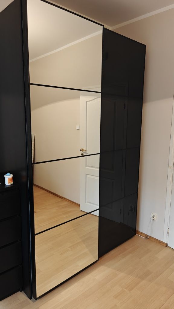 Szafa Ikea Pax czarna drzwi Auli/Mehamn 150x237x66 z oświetleniem