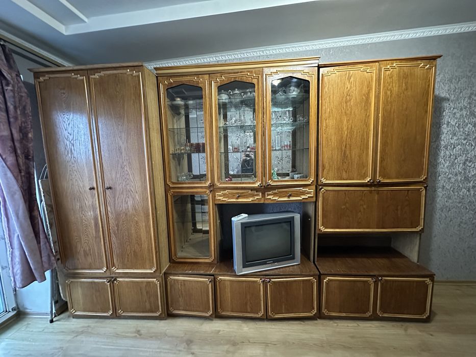 Стінка в зал