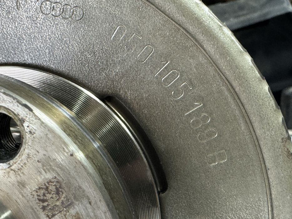 Колінвал 1.8TSI CDA Skoda Octavia A5 FL 050105189B Коленвал Шкода А5