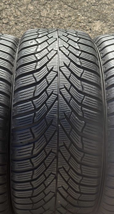 Opony zimowe 245 45 R18 Kumho - Stan Idealny !
