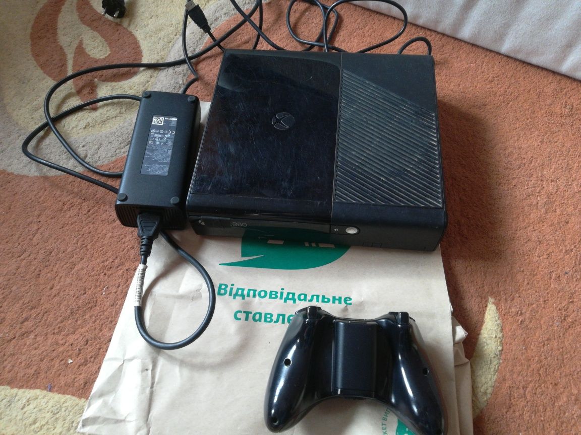 XBox 360E + ігри на HDD