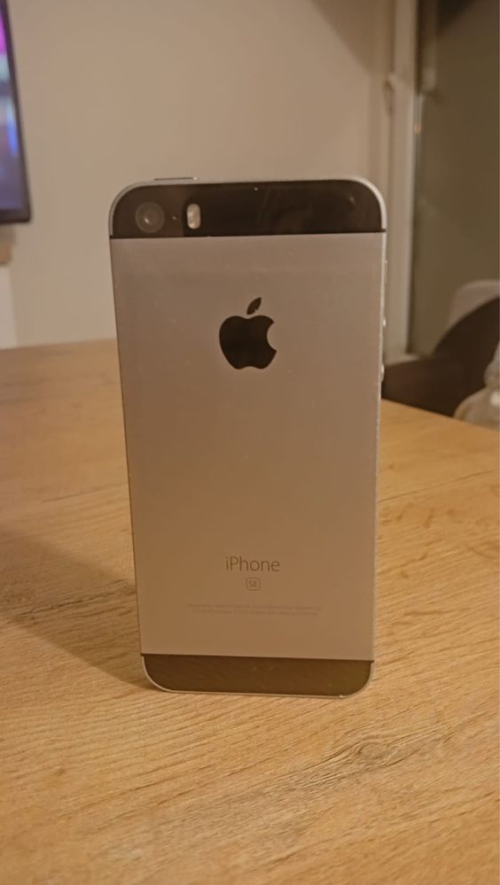 Klasyk iphone se pierwsza generacja 2 sztuki etui gratis szklo