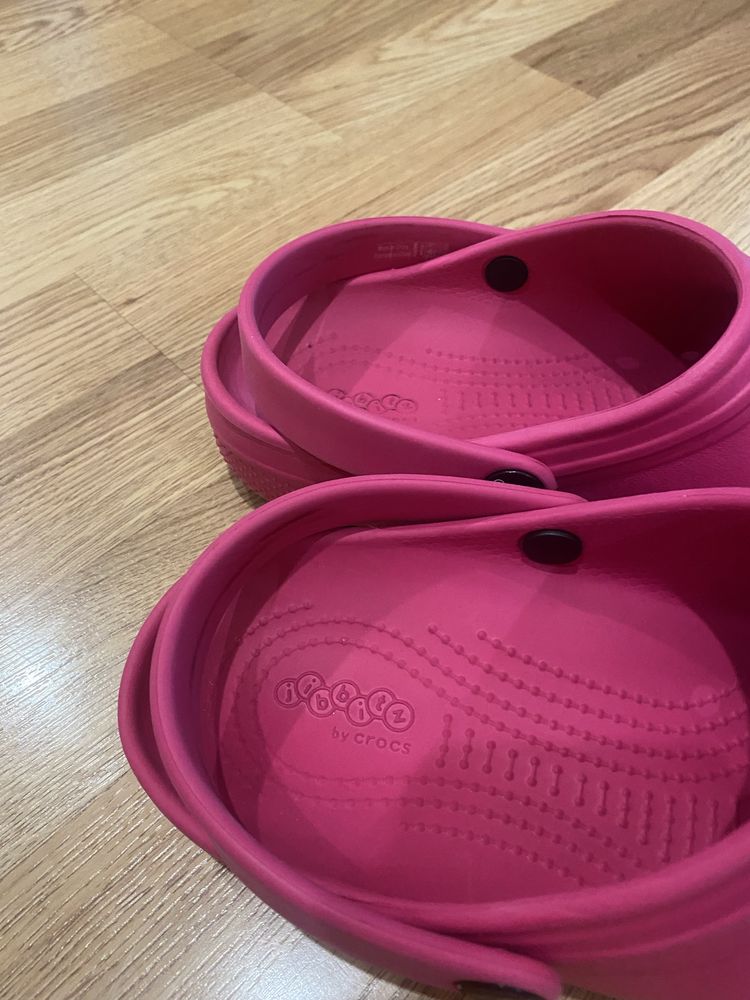 Crocs розмір w9 38