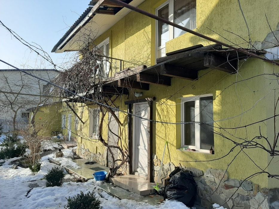 Здається 1кім. квартира, (частина будинку) на 12 Школі!