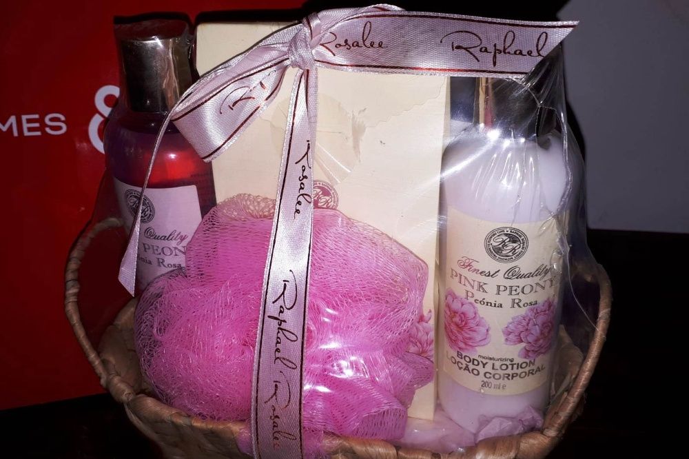 Conjunto "Perfumes&Companhia" Novo