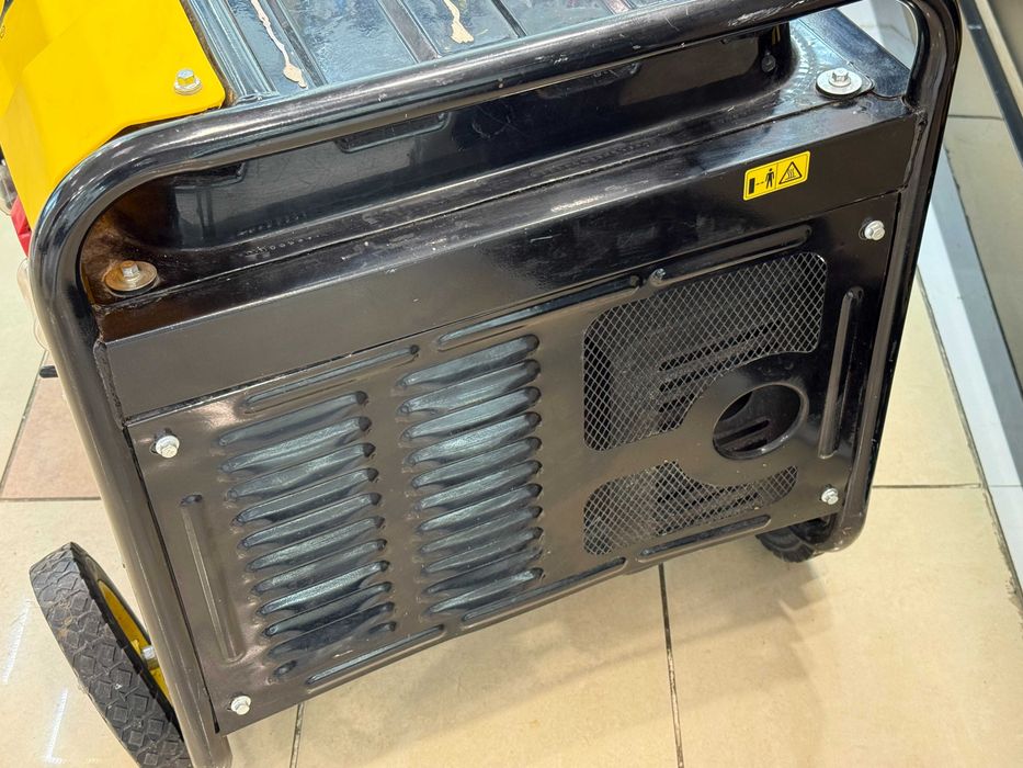 Agregat prądotwórczy Stanley SG 4200B stabilizacja napięcia AVR