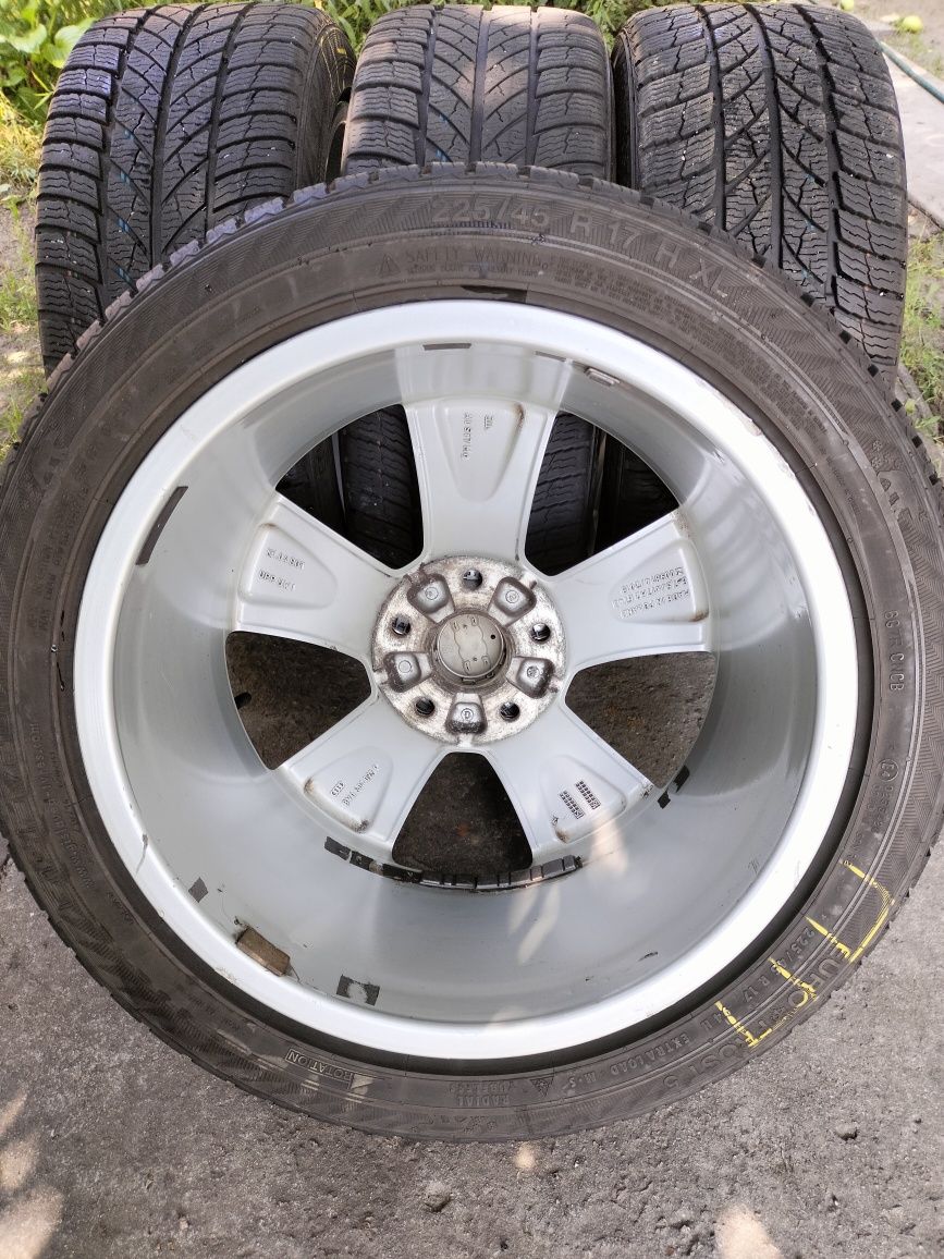 комплект 225/45/R 17 AUDI,