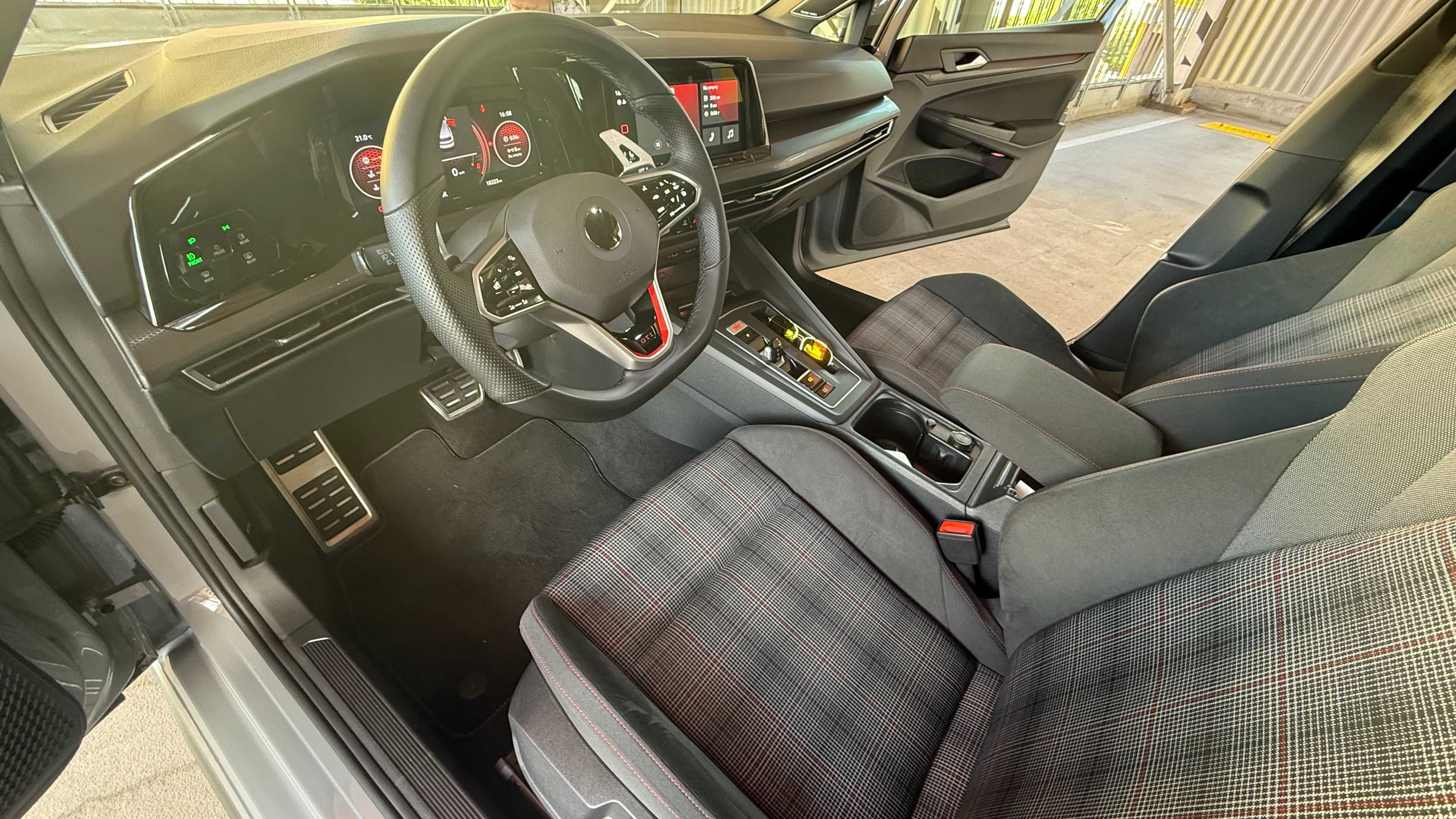 Запах та стан нового авто! VOLKSWAGEN Golf GTI 8. 18223 км.