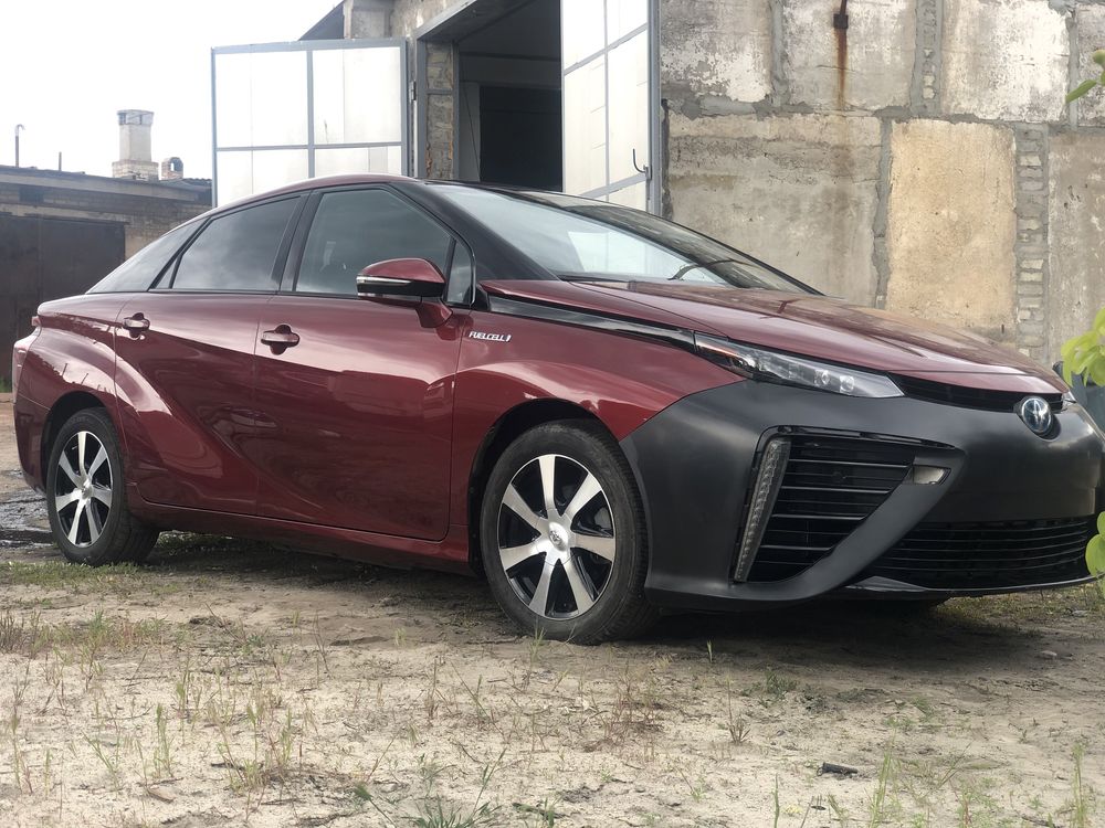 Toyota mirai авто на водороде