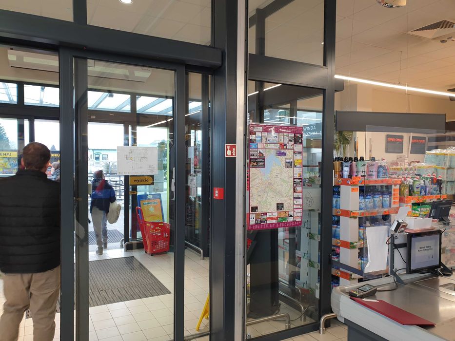 Kolportaż ściennych planów miast