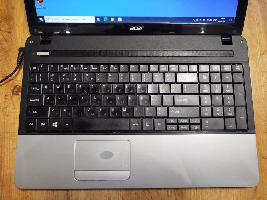 Ноутбук Acer E1-571