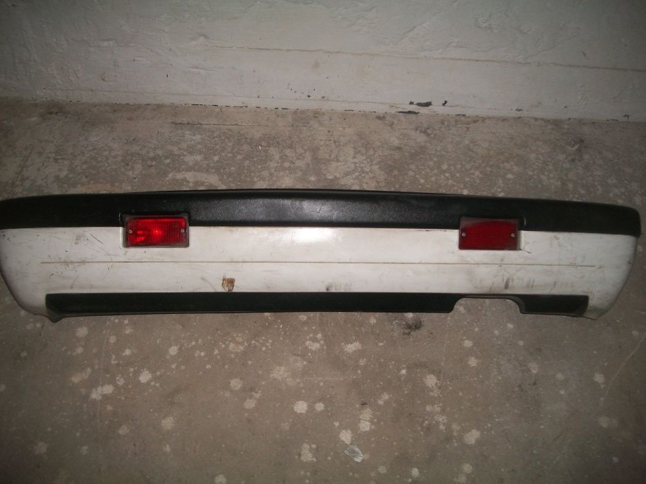 Бампер зад VW Jetta 2 Golf 2 Golf3 Combi Nissan Sunny Micra Audi 90