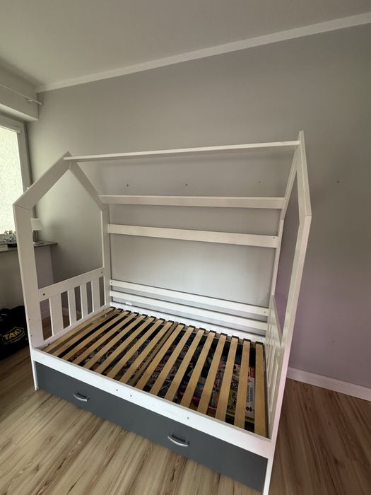 Sprzedam łóżko domek dla dziecka