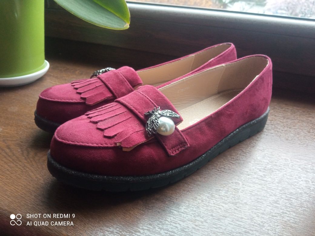 Bordowe buty damskie