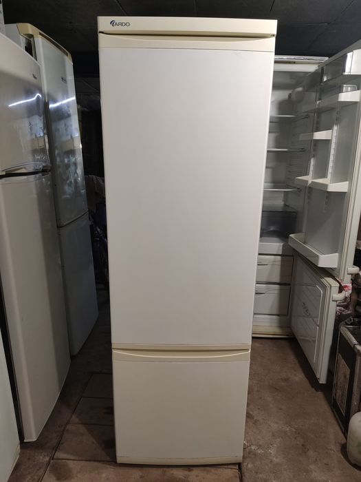 Холодильник Ardo 1,6 м.