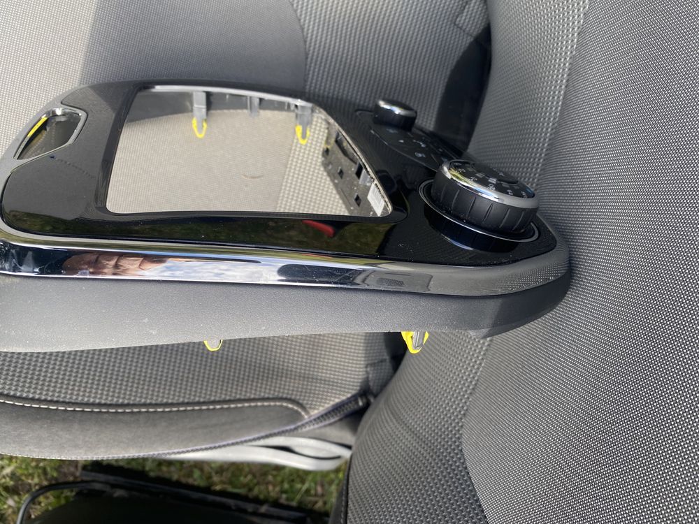 Ramka radia renault captur l