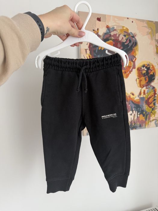 Czarne spodnie Zara 80