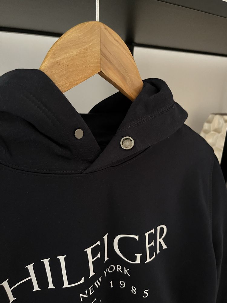 **Hood Tommy Hilfiguer tamanho M**