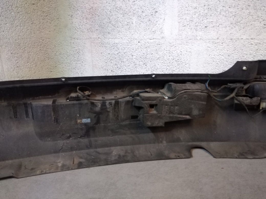 Vendo Para-choque de tras Opel corsa C ano 2000 /06